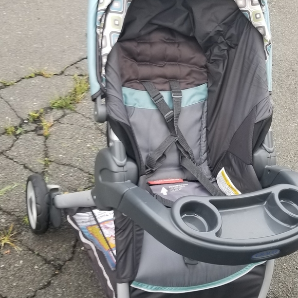 Graco stroller/ car seat - Picture 4 of 4